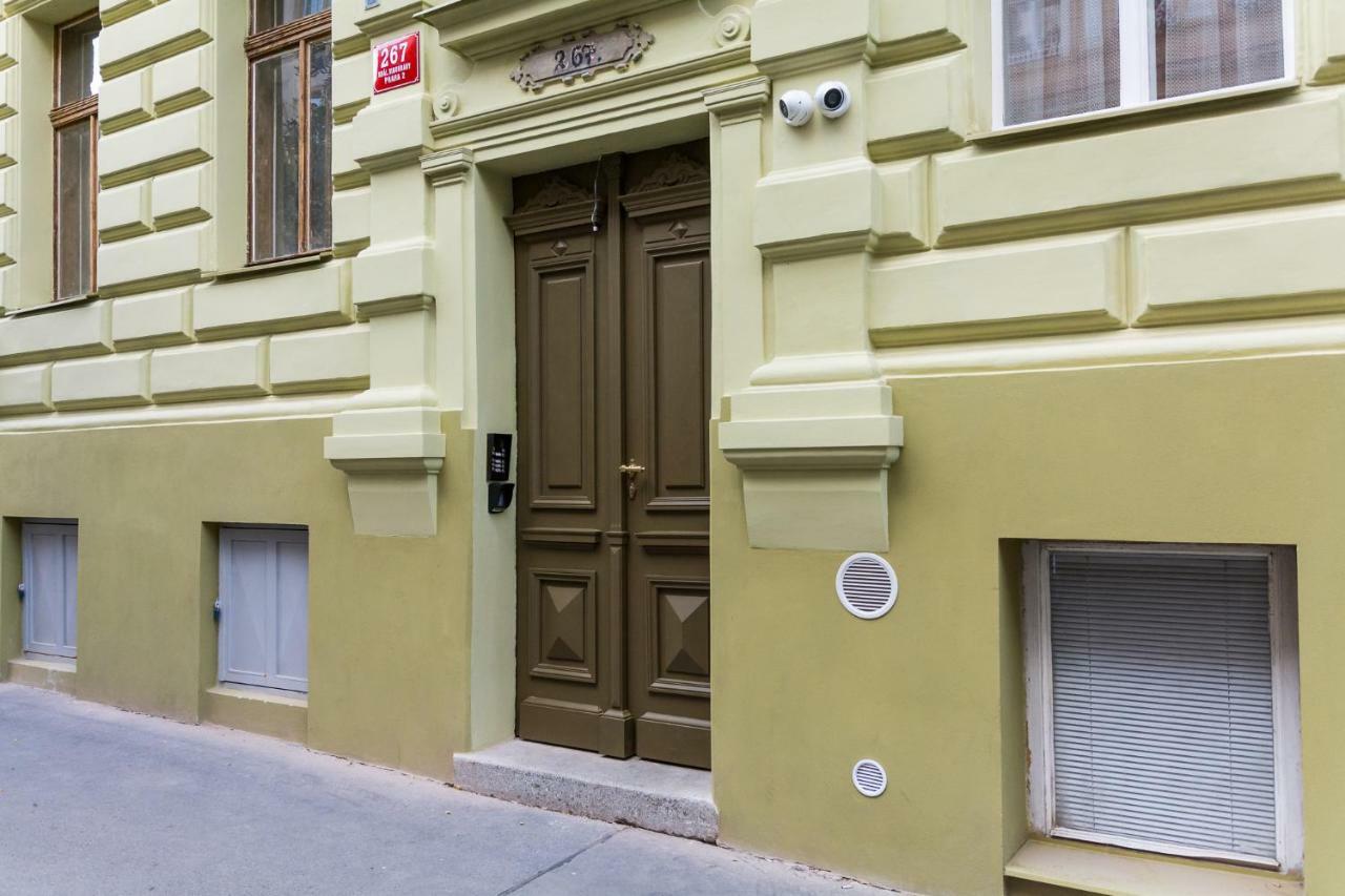 Aparthotel Lublanska 12